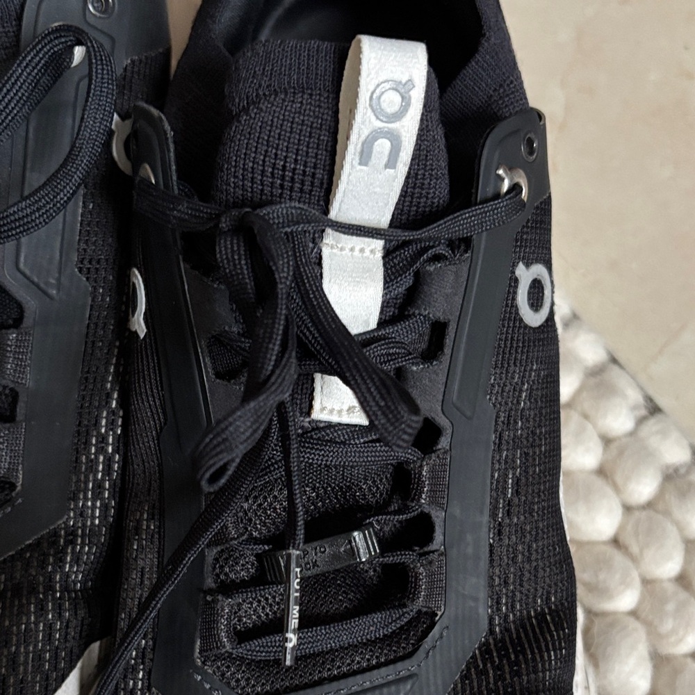 On Running Men's Black and White Athletic Shoes - Picture 5 of 7
